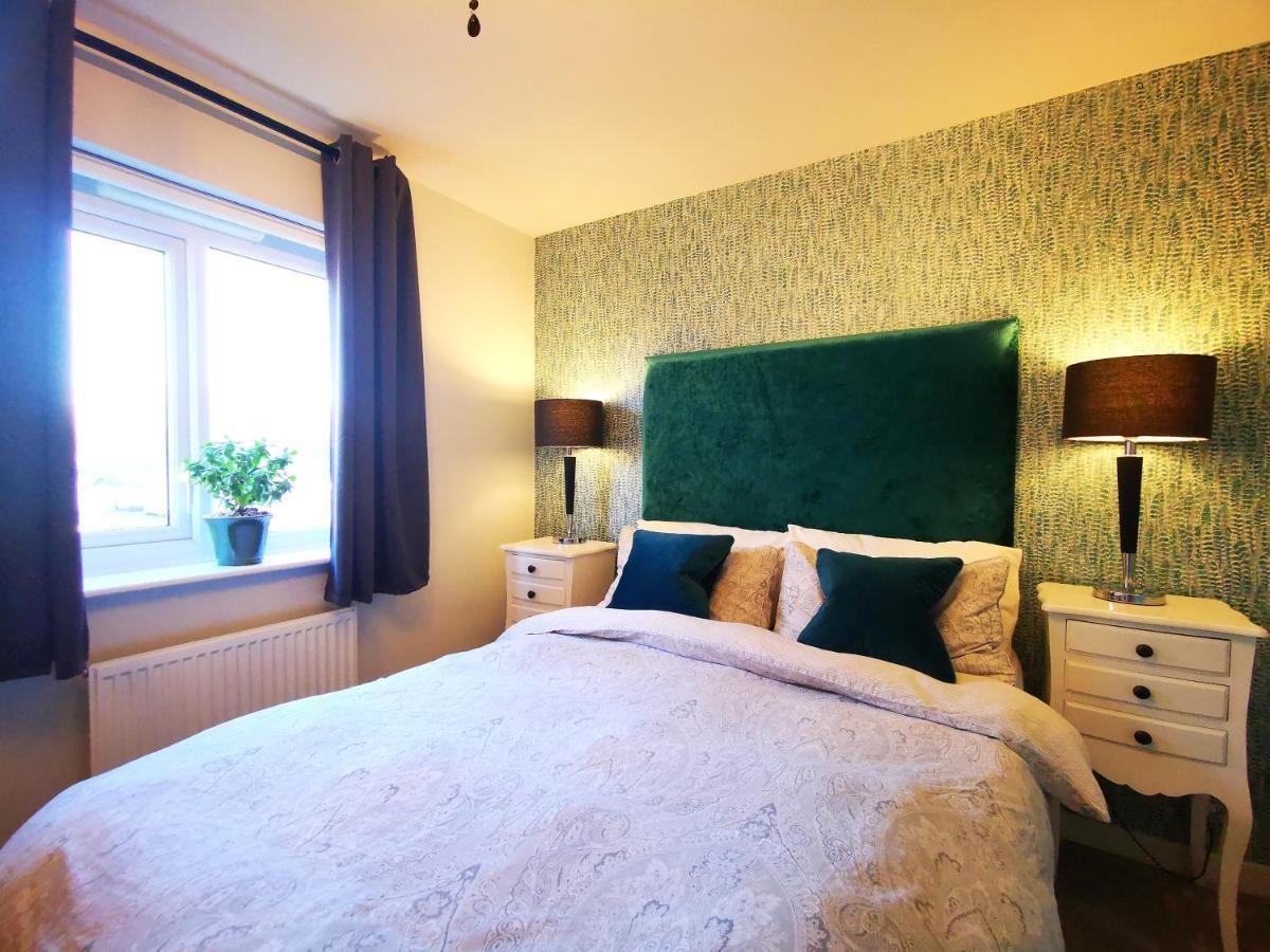 The Lawnswood - Holiday Home With Free Parking Near Coop Live & Etihad - Manchester — Photos 2